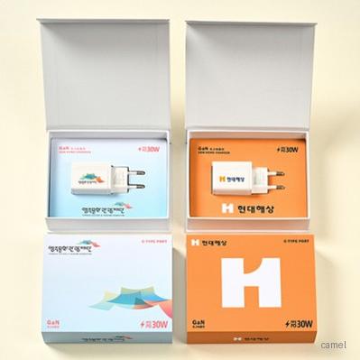 GAN 1포트 초고속 충전기 30W 자석싸바리 굿즈세트