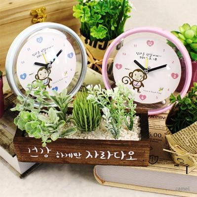 125 몽키아크릴투명탁상시계 핑크하늘